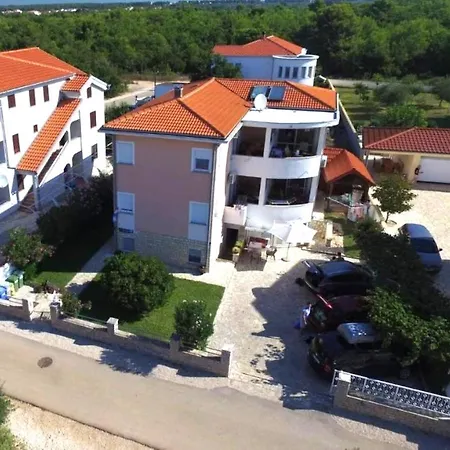 Jannine Apartament